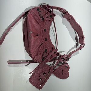 BALENCIAGA
2023 Le Cagole XS Shoulder Bag pink metallic glitter